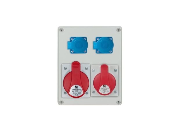 Rozdzielnia siłowa 1x32 5 + 1x16 5 + 2x230v.jpg