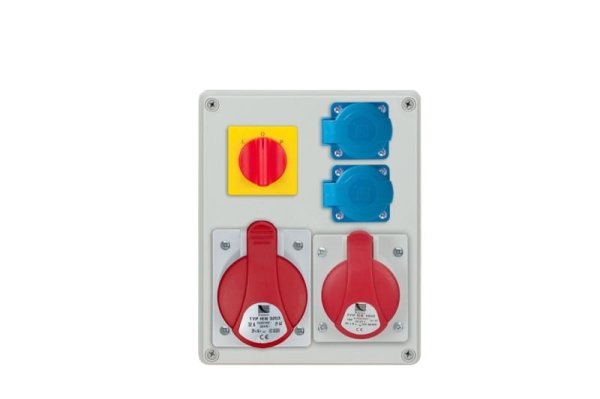 Rozdzielnia siłowa 1x32 4 + 1x16 4 + 2x230v + przełącznik L+0+P.jpg