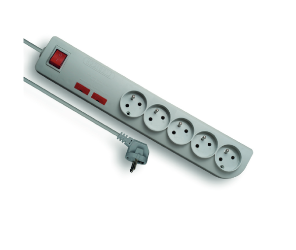 Przedłużacz wyposażony jest w zabezpieczenie przeciążeniowo-zwarciowe chroniące przed skutkami zwarcia.