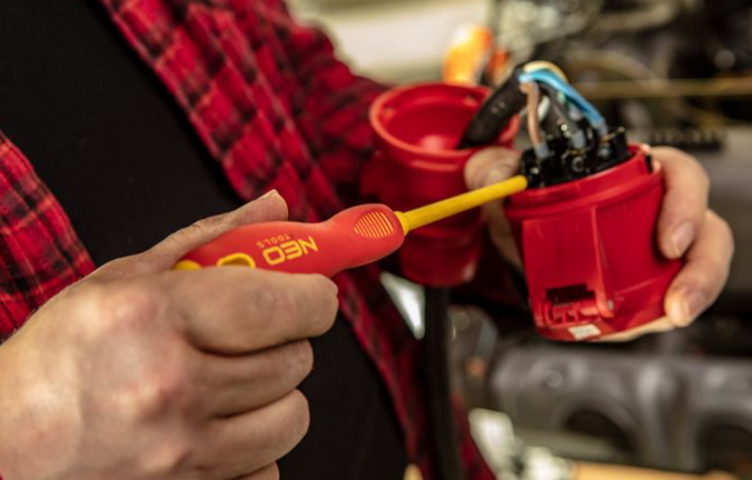 WKRĘTAK KRZYŻOWY 1000V, PH2 X