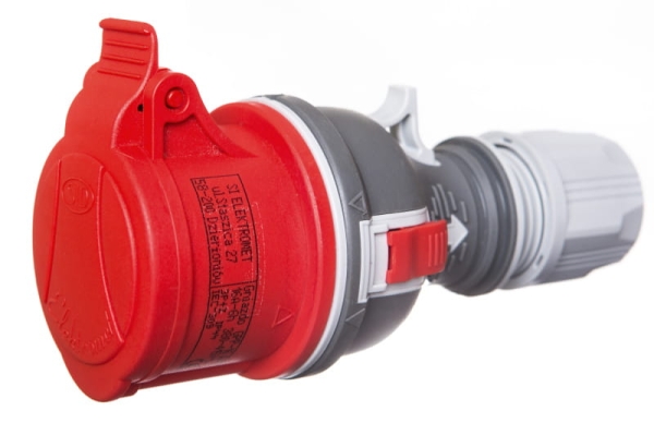 Gniazdo siłowe przenośne 16 4.jpg