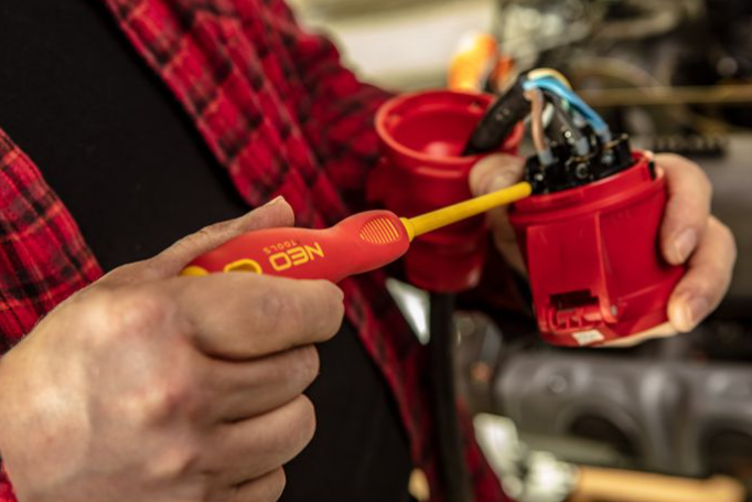 WKRĘTAK KRZYŻOWY 1000V,