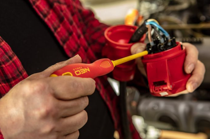 wkrętak płaski neo