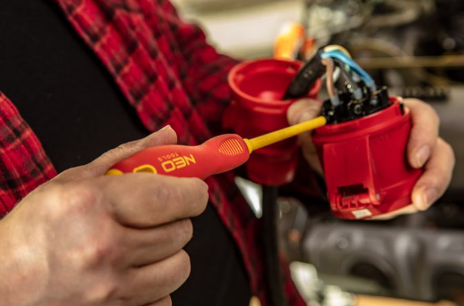 WKRĘTAK KRZYŻOWY 1000V, PZ1 X 80 MM, SVCM